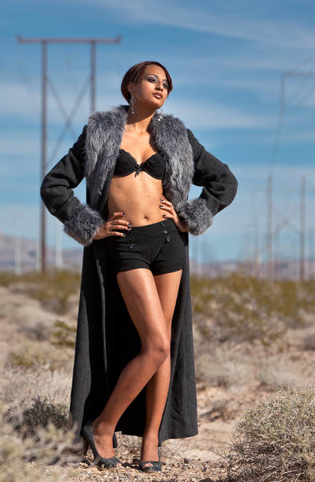Sexy fashion photo photography in the Las Vegas desert
